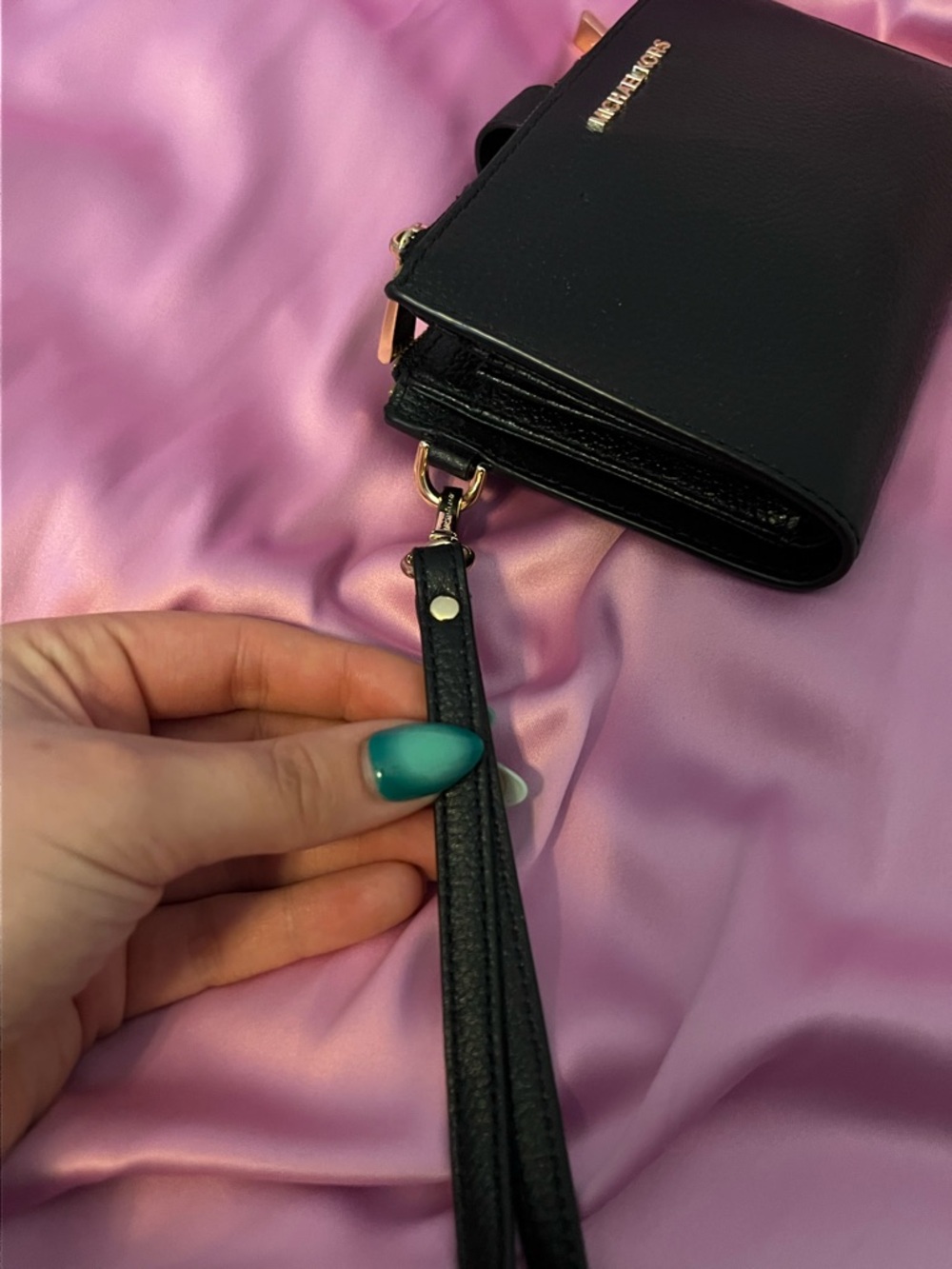 Michael Kors Wallet - Picture 10 of 11
